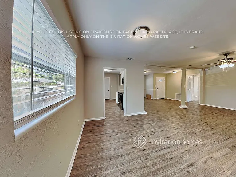 1720 Newton St — Photo 4