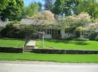 9 Fenimore Rd, Worcester, MA 01609