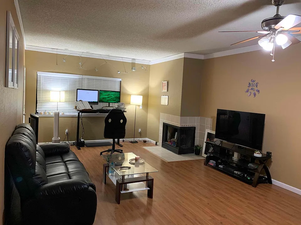4671 Albany Cir