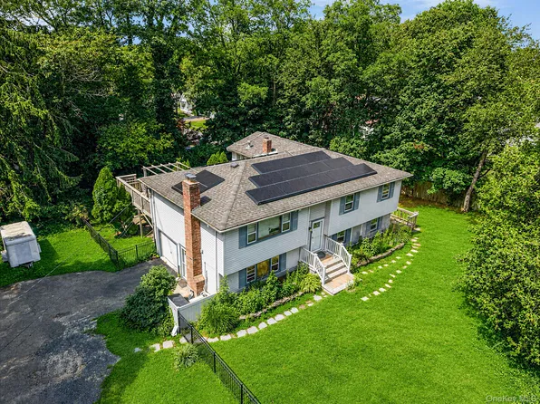 136 Woodhull Road, Huntington, NY 11743