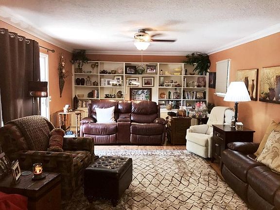 2nd image of 1325 Hickory Hills Dr