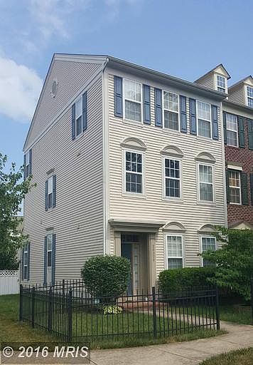 1st image of 20328 Bowfonds St