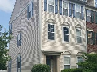 20328 Bowfonds St, Ashburn, VA 20147