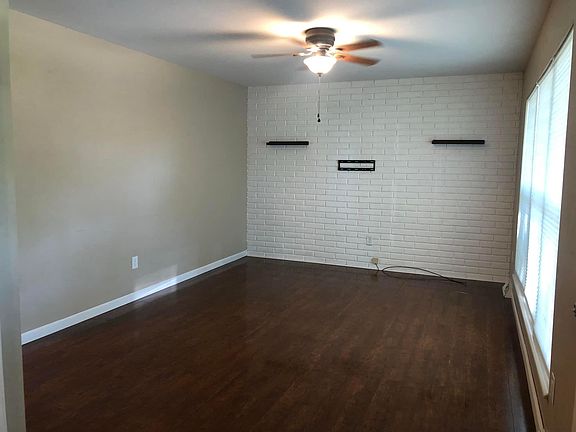 2nd image of 707 Galahad Ln