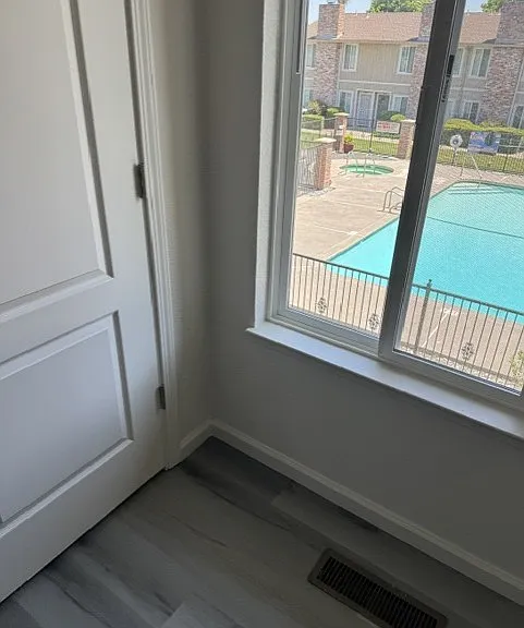 1177 Norwegian Ave #13 — Photo 11