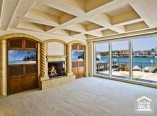 16542 Somerset Ln, Huntington Beach, CA 92649