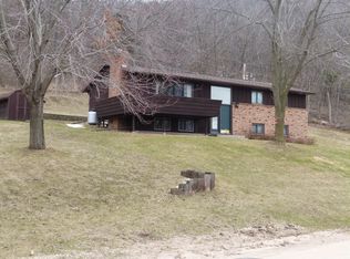 90 Vista Dr, Alma, WI 54610