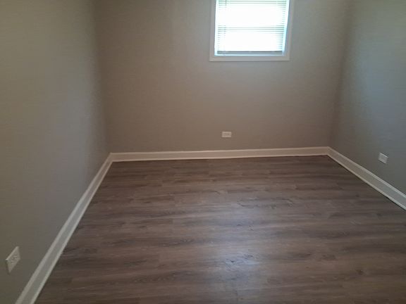 4th image of 392 Hickory St #505882BE