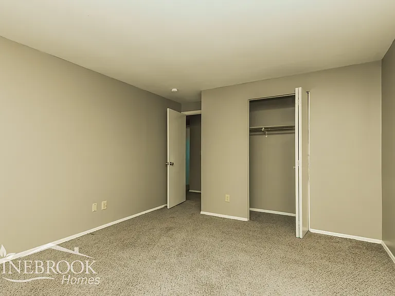 8103 Mount Aetna St — Photo 11