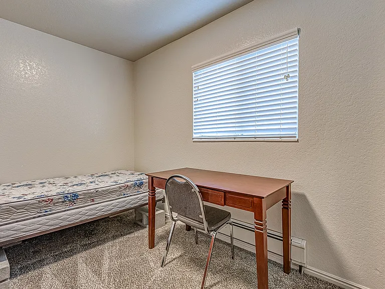 553 N 700 E #2 — Photo 8