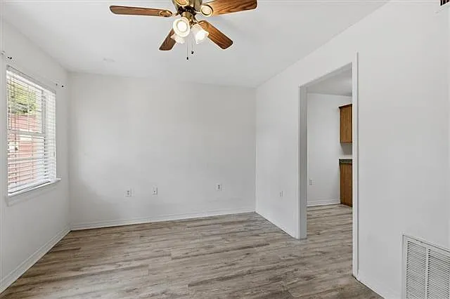 1620 Pauger St — Photo 2