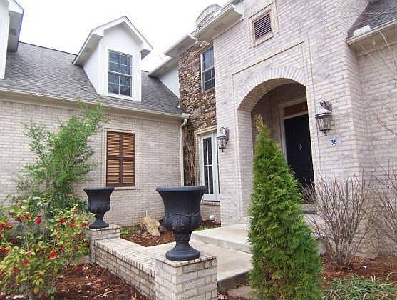 1st image of 36 Maisons Dr