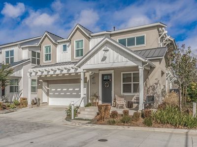 301 Anderson Ln, Costa Mesa, CA, 92627