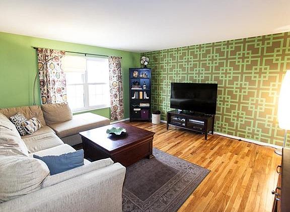 3rd image of 2319 Wesglen Estates Dr