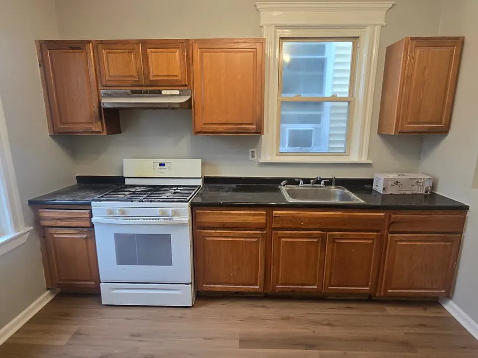 312 Armstrong Ave #1