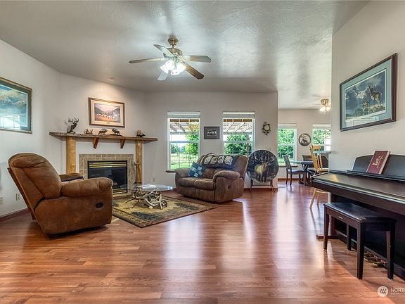 3rd image of 670 County Road 448