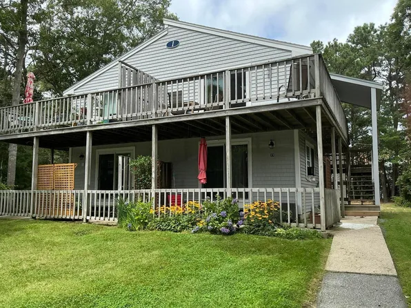 70 Cape Drive APT 1D, Mashpee, MA 02649