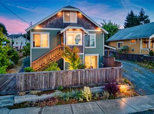726 Haliburton St, Nanaimo, BC V9R 4W7