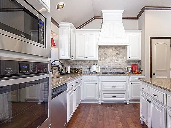 4th image of 3117 SW 138th St