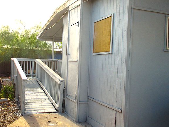 2nd image of 45420 W Hathaway Ave