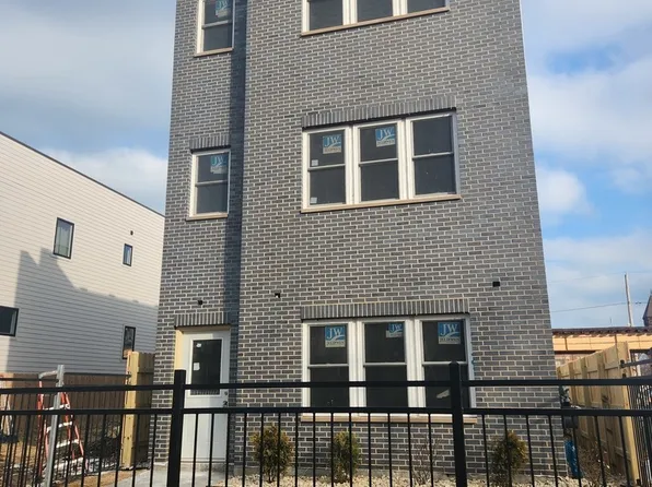 4051 S Prairie Ave, Chicago, IL 60653
