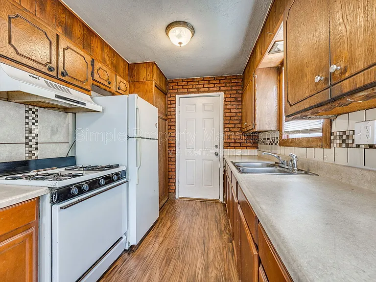 1524 SW Binkley St — Photo 7