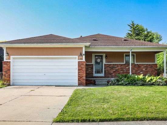 25095 Darin St, Taylor, MI 48180