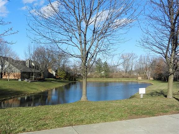 2nd image of 563 Cottingwood Ct