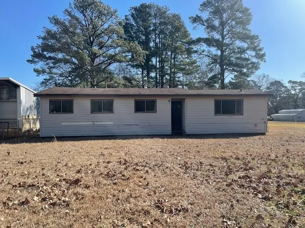 1015 Percy Burns Rd, Springhill, LA 71075