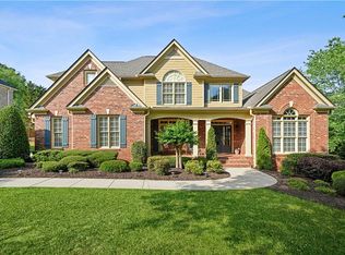 1490 Boomer Cir, Suwanee, GA 30024