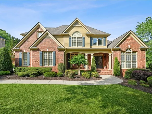 1490 Boomer Cir, Suwanee, GA 30024
