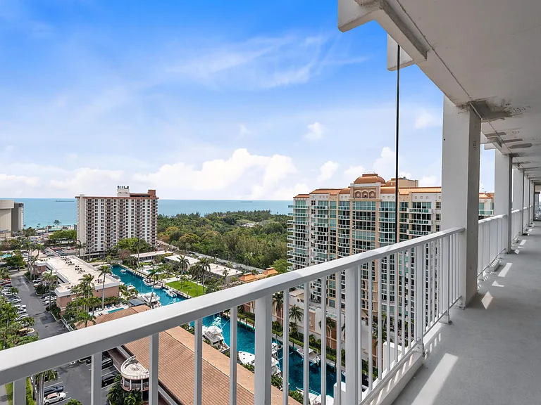 2800 E Sunrise Blvd #19D — Photo 40
