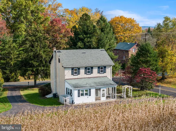 988 E Cedarville Rd, Pottstown, PA 19465