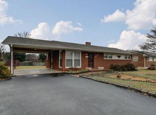 215 Maplelawn Ave NE, Roanoke, VA 24012