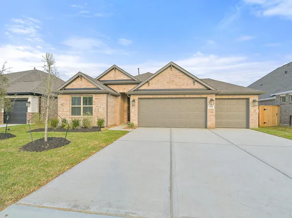 1541 Apache Heights Dr, Dayton, TX 77535