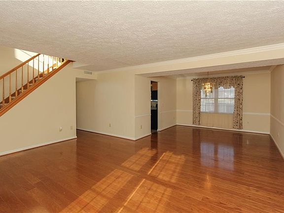 4th image of 809 Tanninger Dr