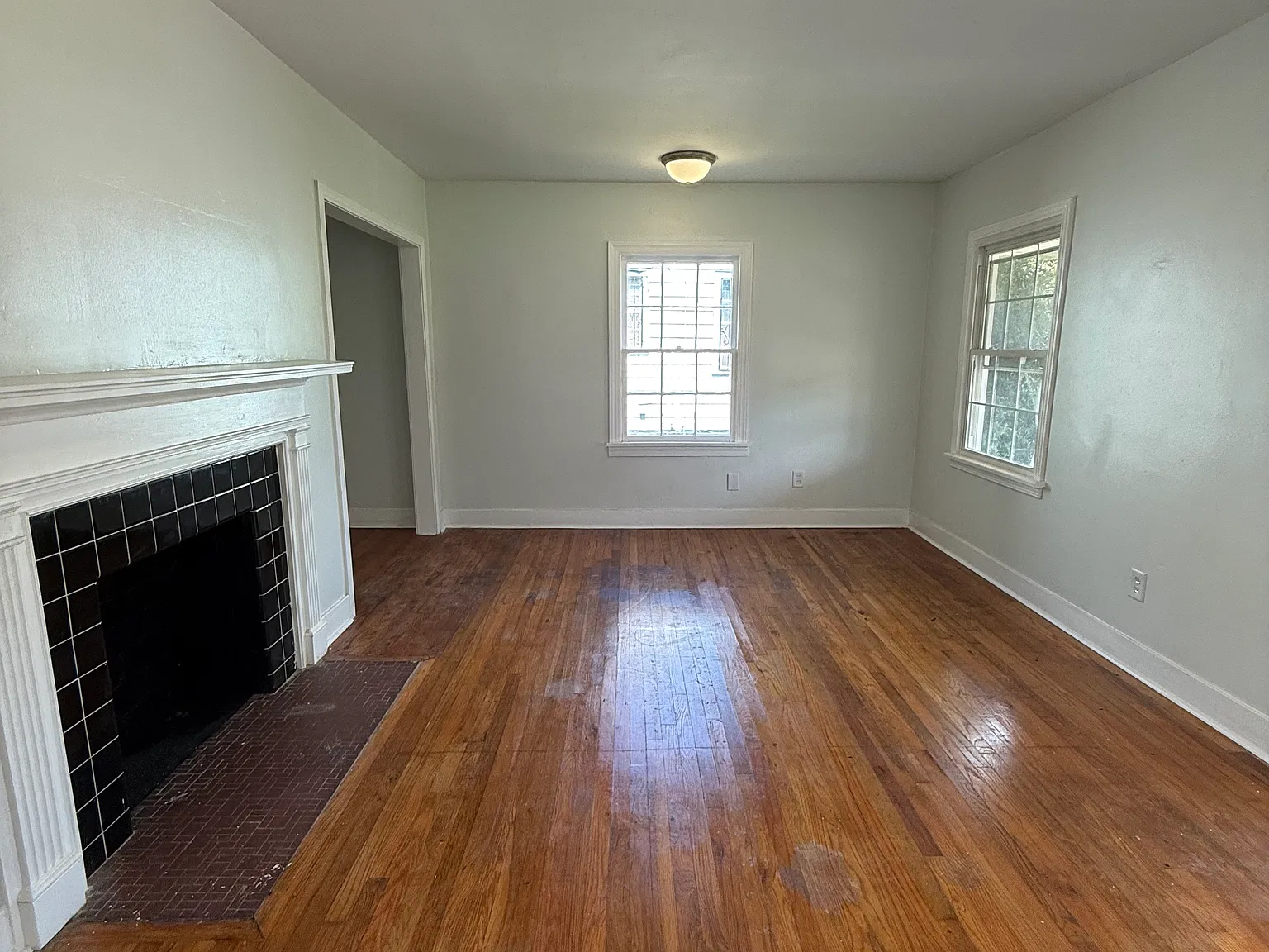 3 bed, 1329 sqft, $1,195 — Photo 2