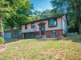 119 Beloit Rd, Marquette Heights, IL 61554