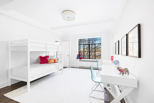 Sold by Douglas Elliman | media 17