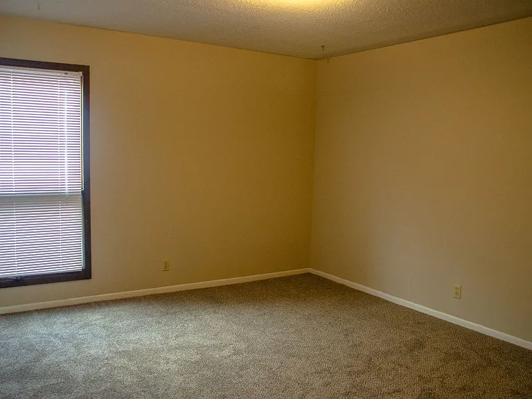 2111 Kasold Dr — Photo 43