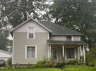 42 Morry St, Hillsdale, MI 49242