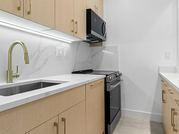 4th image of 204 Flatbush Ave APT 2F
