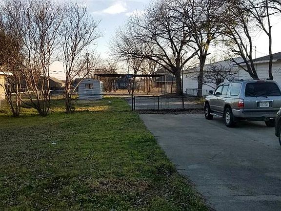3rd image of 2037 NW Dallas St