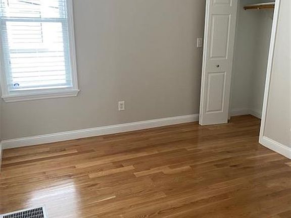 5th image of 11 Brighton St