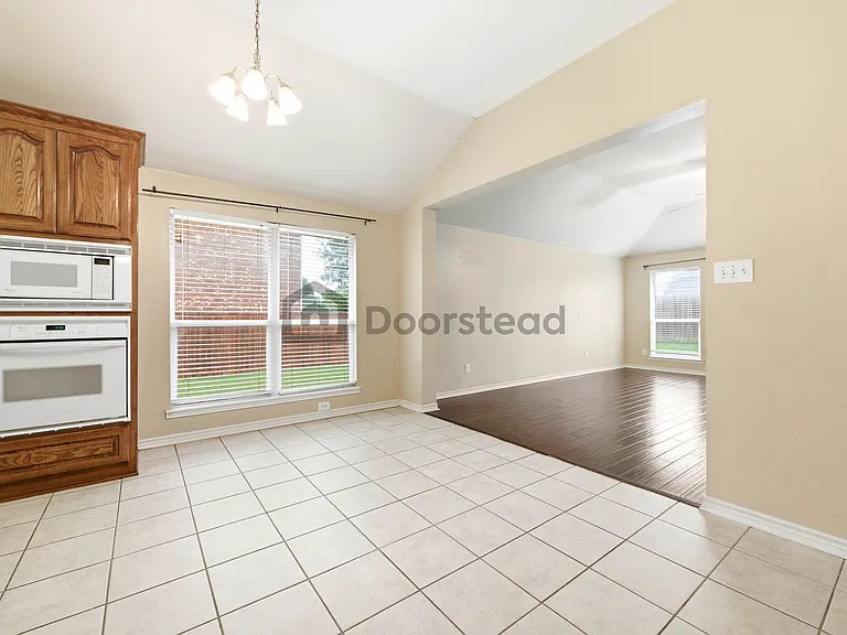 15809 Ducote Dr — Photo 18