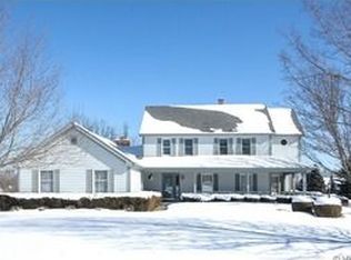 3807 Tecoma Dr, Crystal Lake, IL 60012