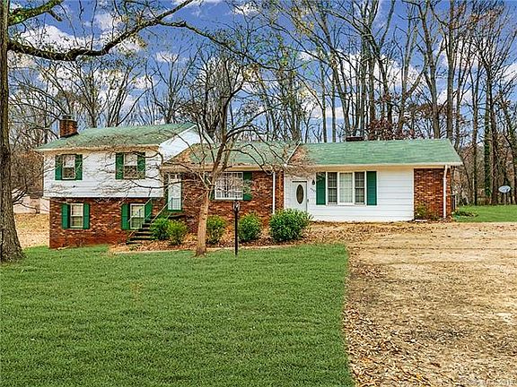 2nd image of 4220 Malone Pl