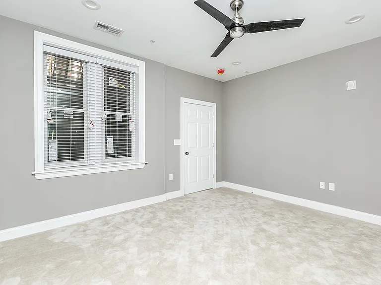 411 N Charles St #2B — Photo 11