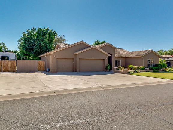 4th image of 8039 W Mariposa Grande Ln
