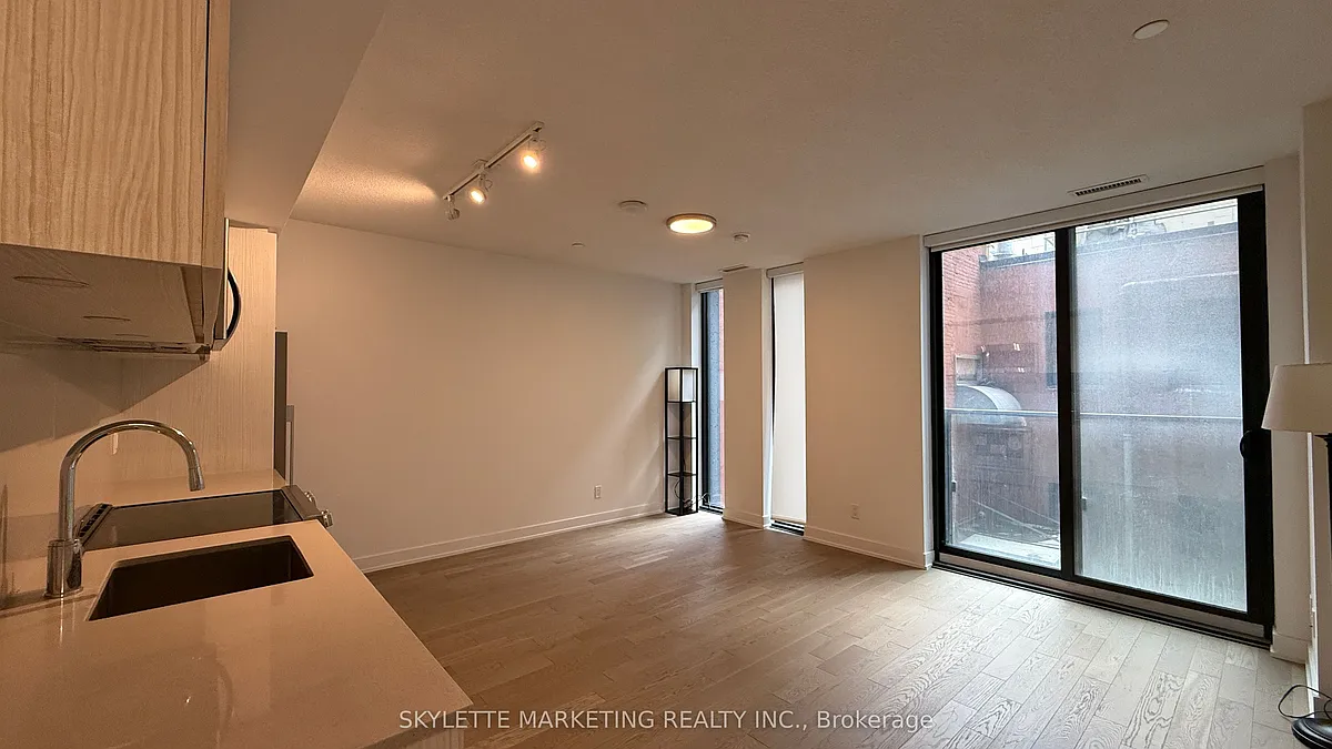 Building Photo - 25 Richmond St E #207